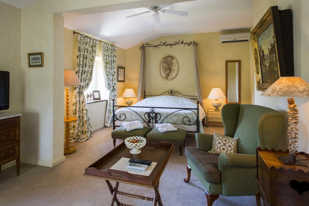 Bed and Breakfast Chateau Talaud Loriol-du-Comtat Zimmer foto